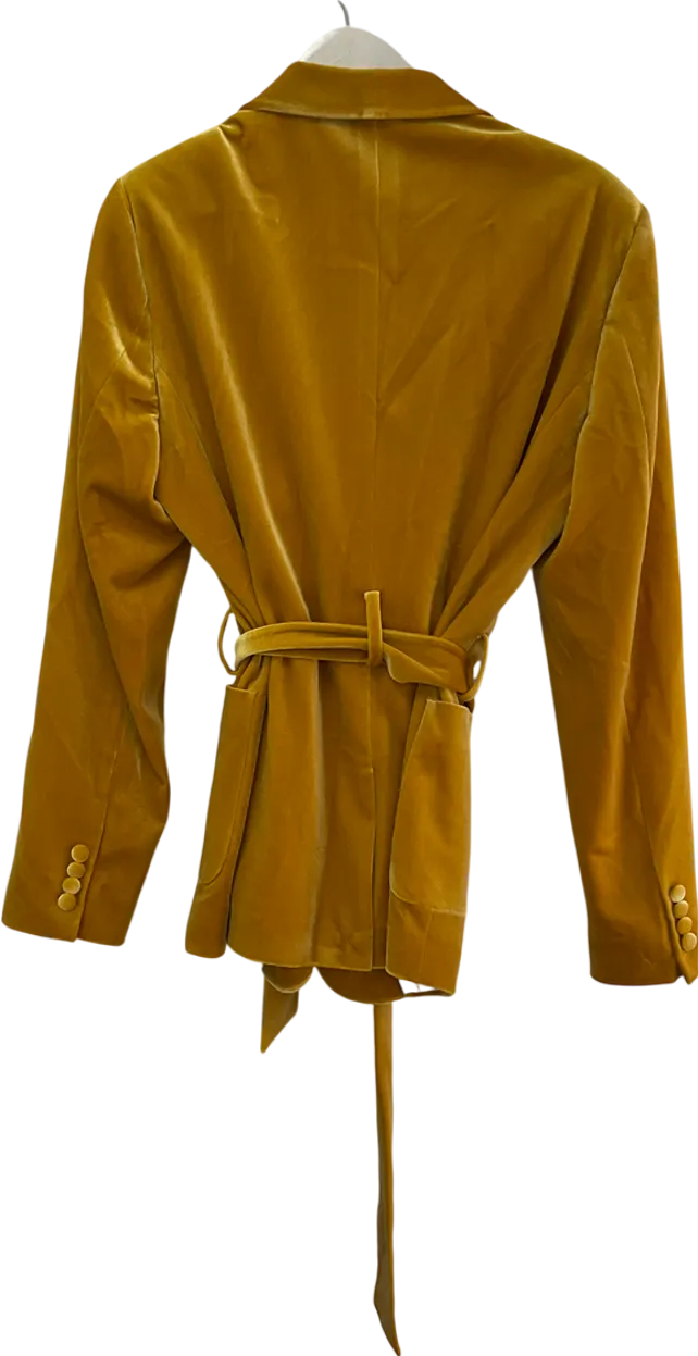 ASOS Yellow Super Skinny Smoking Jacket In Mustard Velvet With Belt  Now 42.50. Was 85.00. (-50%) UK 42" CHEST